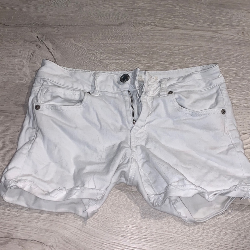 american eagle white shorts